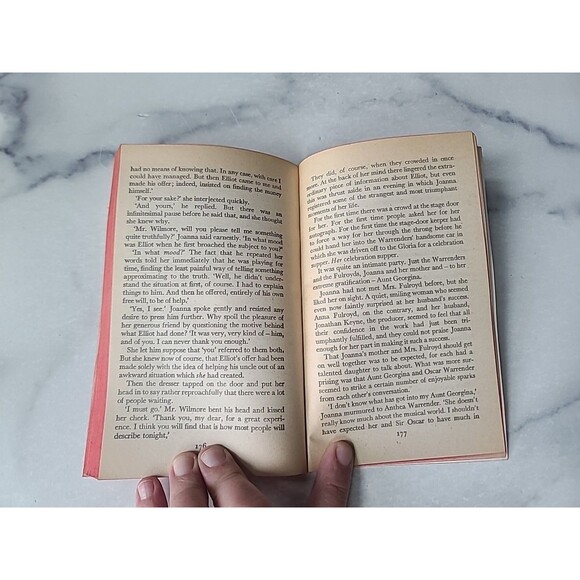 Remembered Serenade By Mary Burchell Paperback - Picture 7 of 10